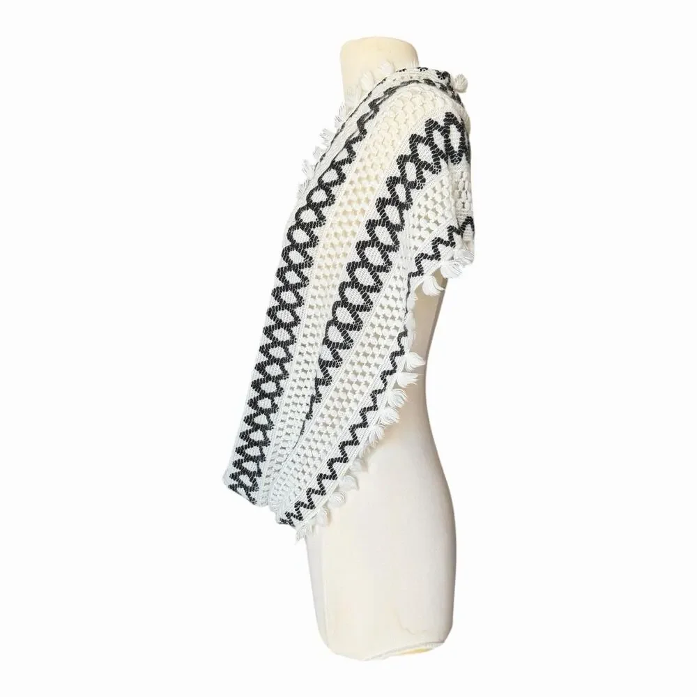 Handmade Black White Gray Crochet Infinity Scarf Zigzag Wave Pattern Fringe Cowl